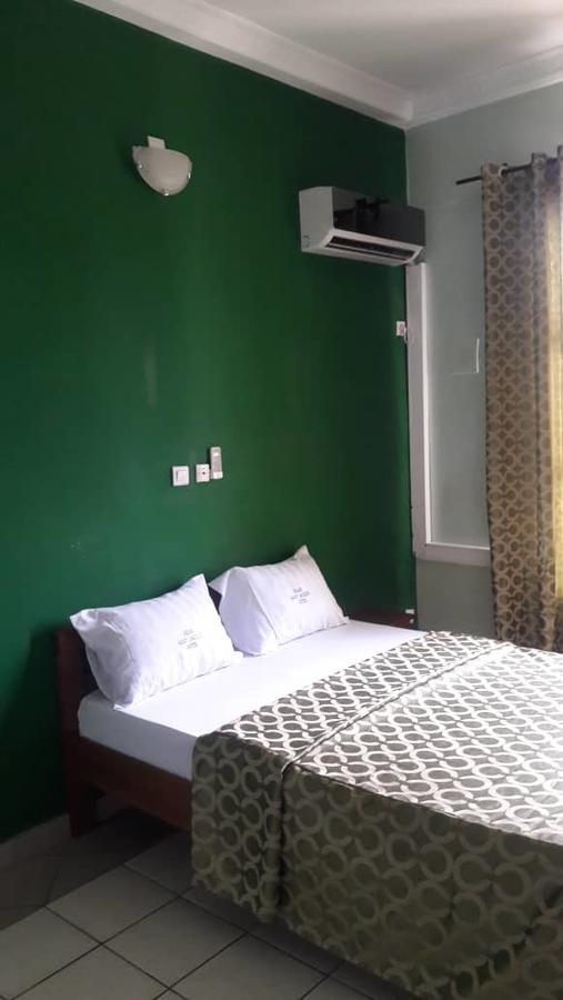 Relais Saint Jacques Hotel Yaoundé Exterior photo